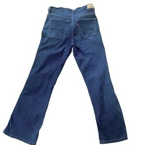 Levi’s perfectly slimming size 8 long jeans
